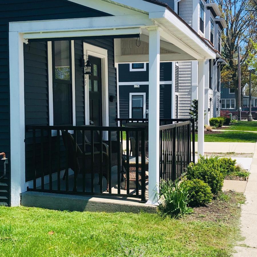 Strong'S Harbor House Villa Grand Haven Exterior photo